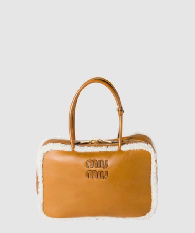 미우미우 레더 탑핸들백 5BB117