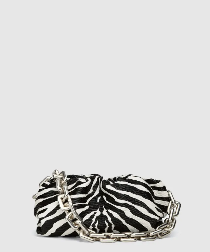 보테가베네타 BV 체인 파우치 620230