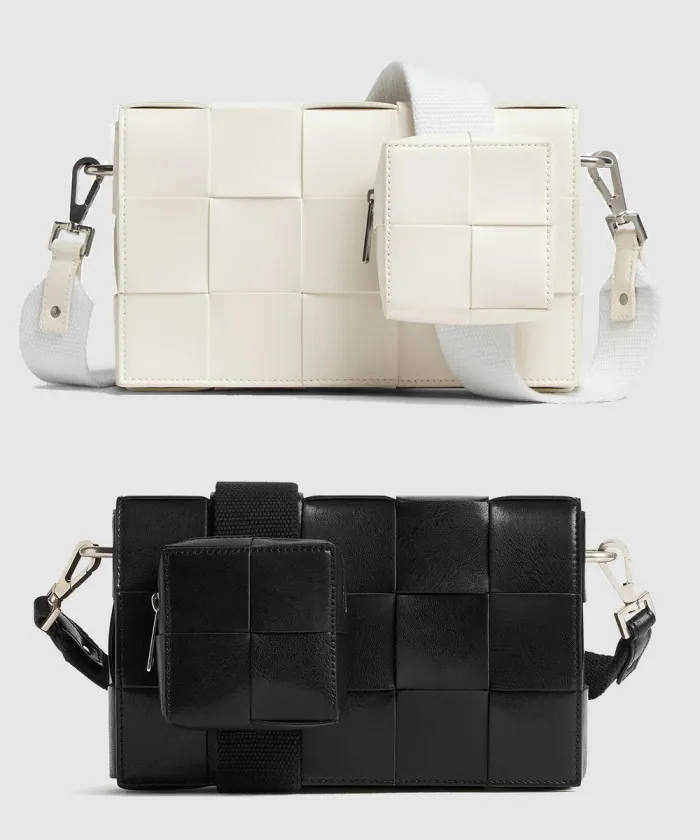 보테가베네타 다양하게 활용할 수 있는 스트랩을 갖춘 카세트 741777