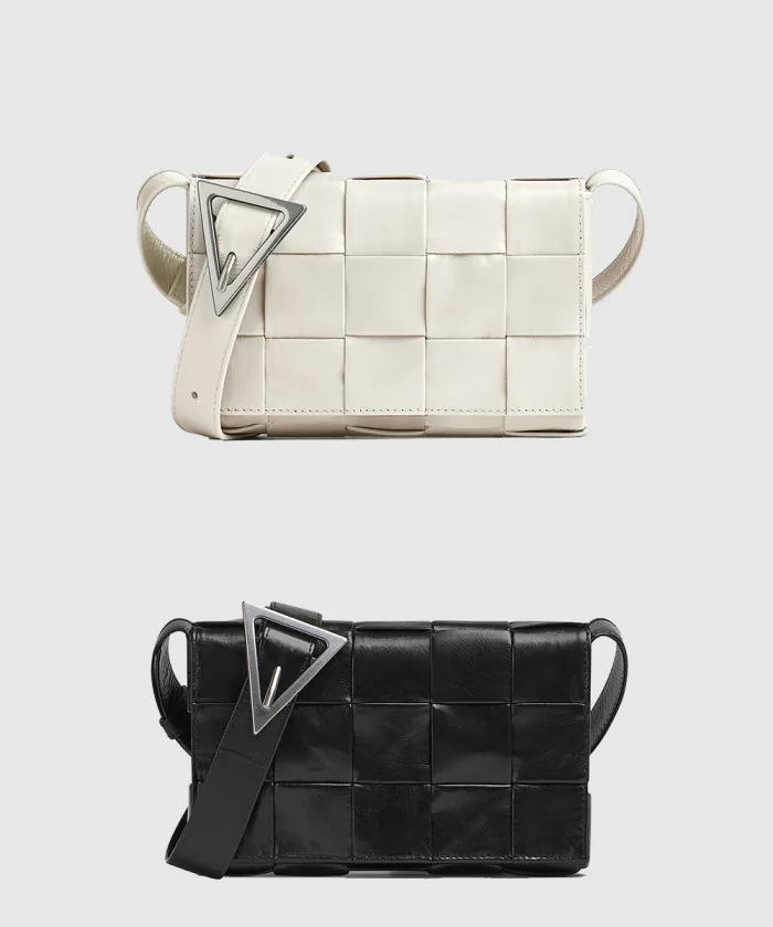 보테가베네타 스몰 카세트 717587