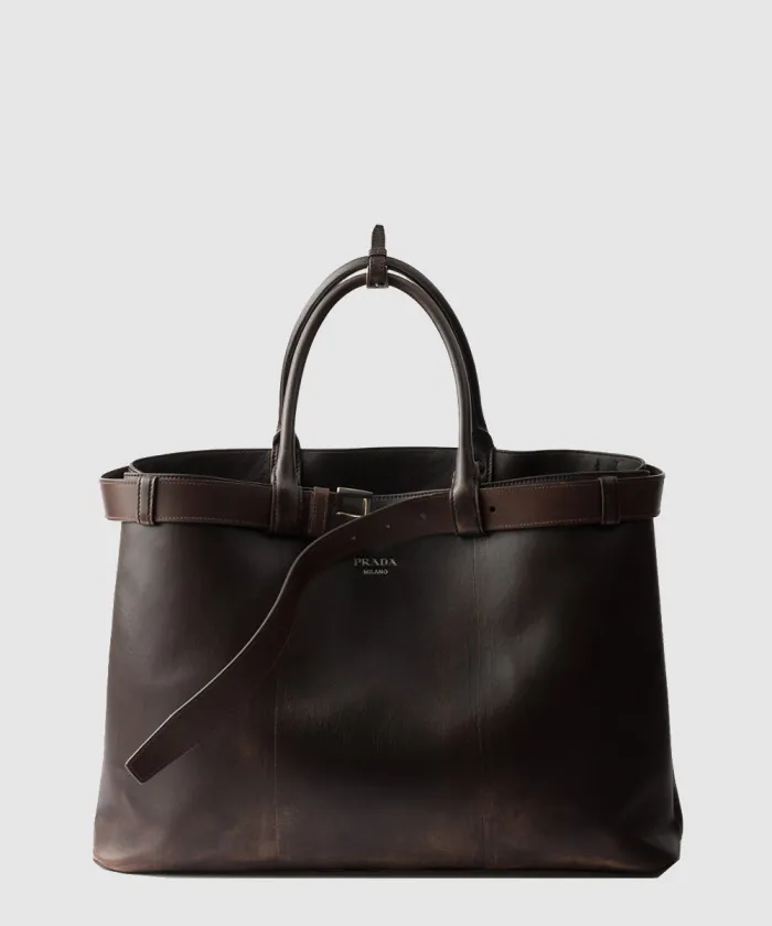 프라다 벨트가 달린 나파 가죽 프라다 버클백 2VG126