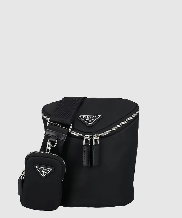 프라다 클래식 삼각 로고 크로스백 1BA147