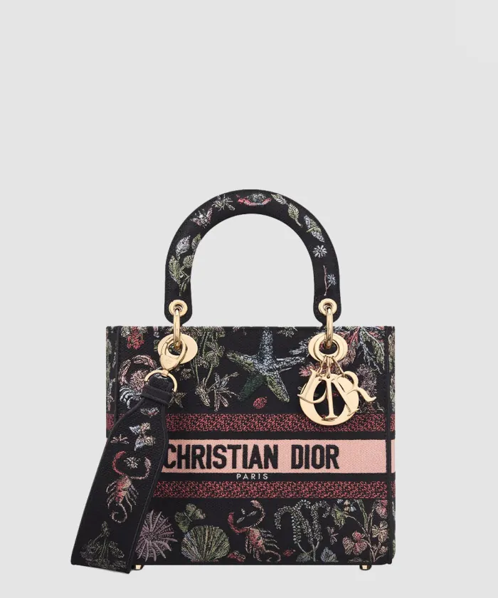 디올 레이디백 디라이트 미듐 M0565