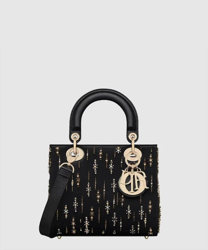 디올 레이디백 램스킨 스몰 M0531